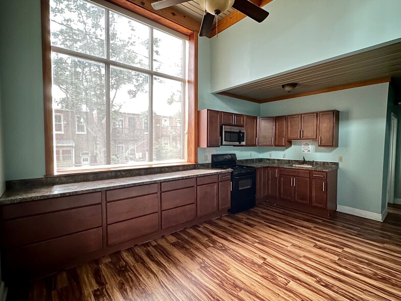 2727-2731 S Jefferson Ave, Saint Louis, MO to rent - Interior Photo - Image 3 of 21