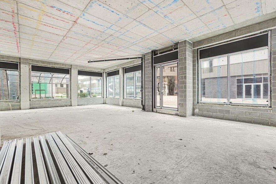 12 Tandy Pl, London to rent - Building Photo - Image 1 of 7