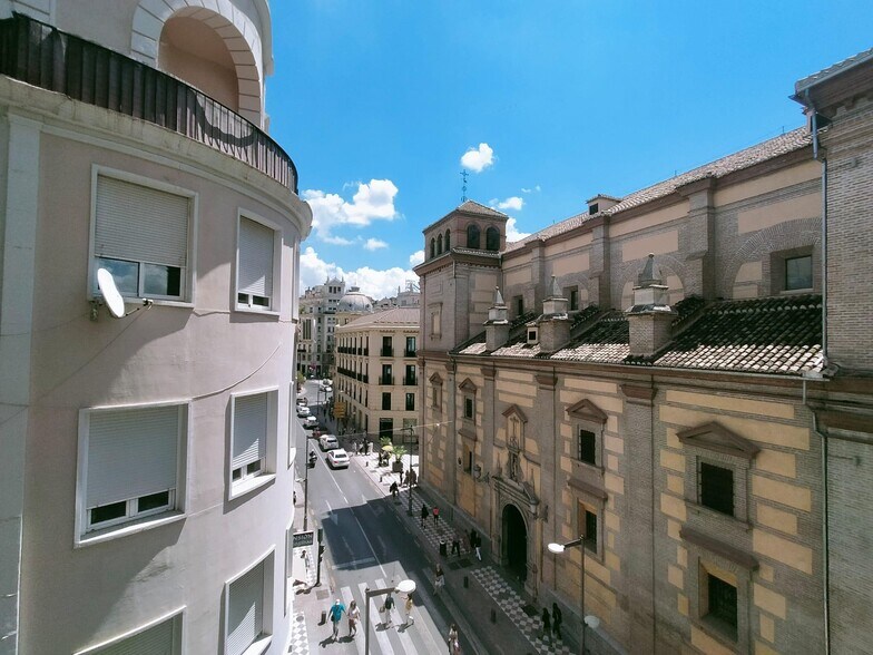 Office in Granada to rent - Building Photo - Image 3 of 27