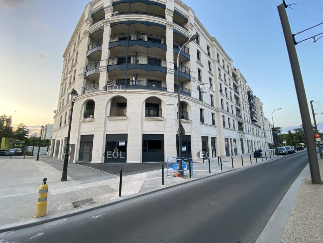 142 Rue De La Porte De Trivaux, Clamart to rent Building Photo- Image 1 of 4