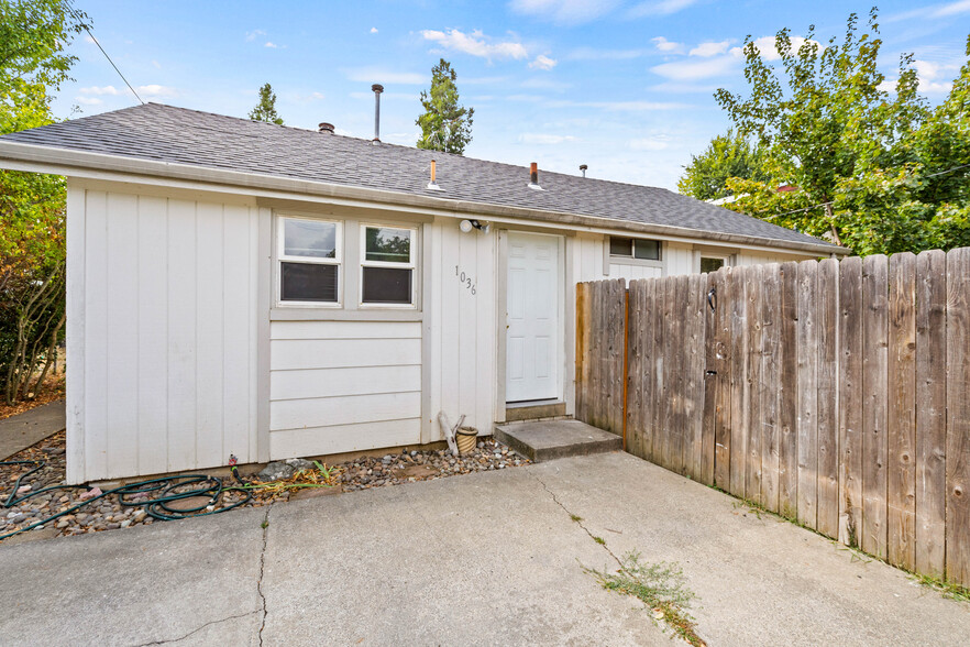 1036 W 12th St, Medford, OR for sale - Building Photo - Image 3 of 24