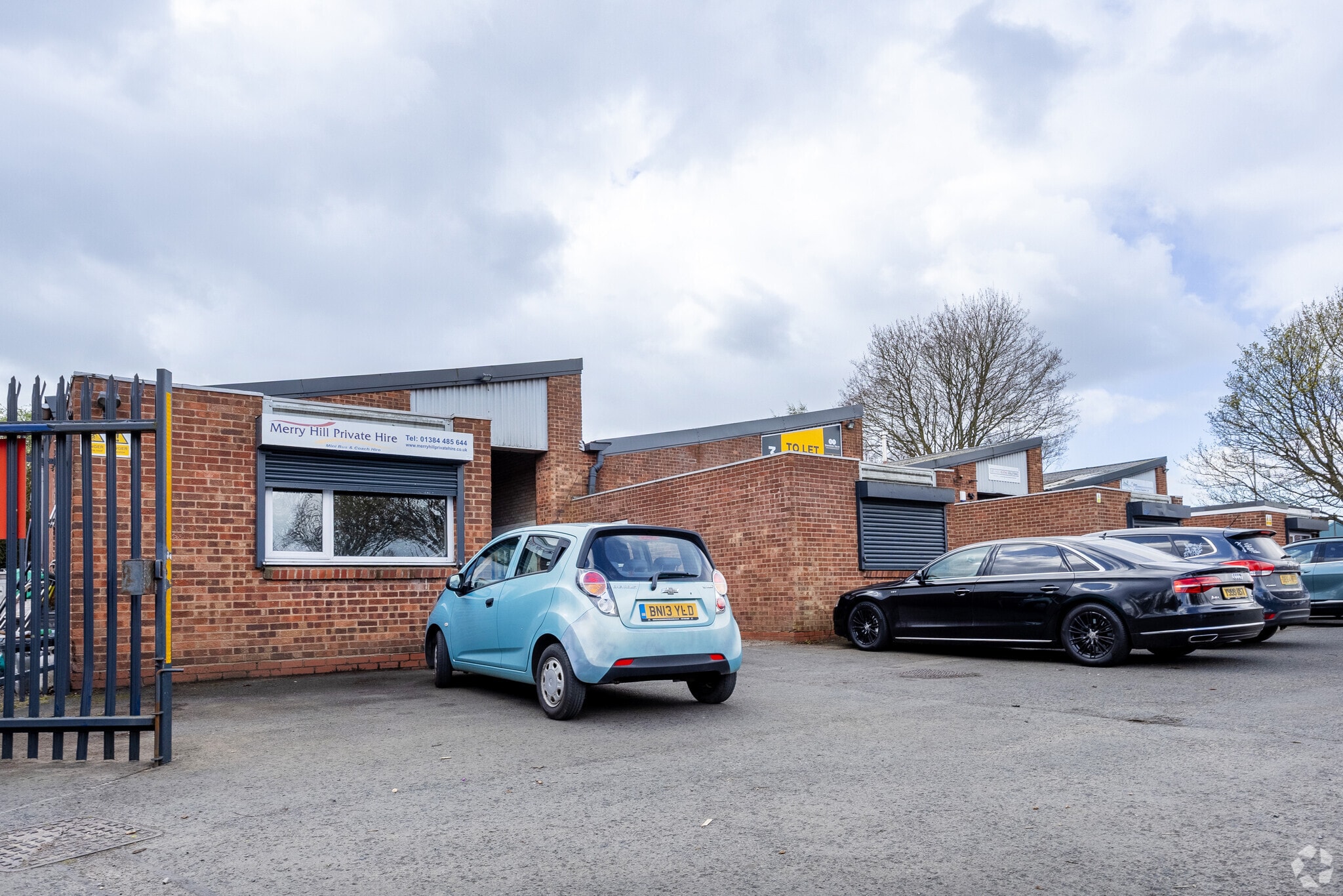 Talbots Ln, Brierley Hill to rent Building Photo- Image 1 of 11