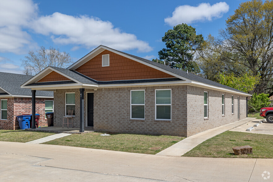 811 Cavanaugh Rd, Fort Smith, AR for sale - Primary Photo - Image 1 of 1