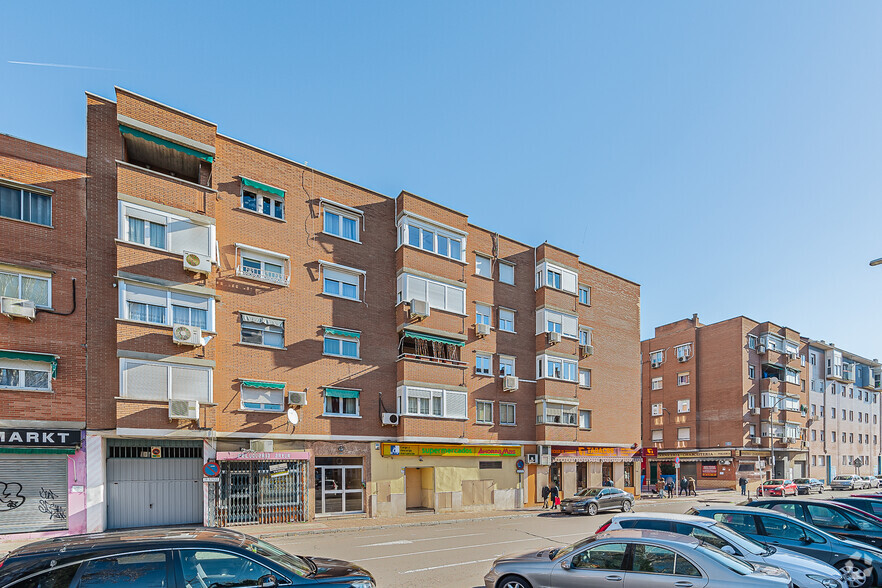 Calle Puerto Bonaigua, 1, Torrejón De Ardoz, Madrid for sale - Building Photo - Image 2 of 8