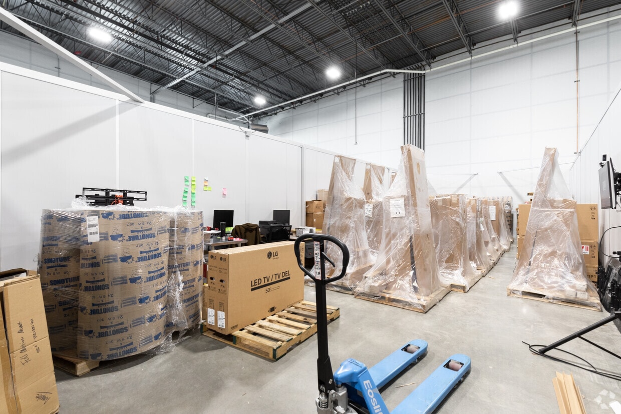 14 53rd St, Brooklyn, NY to rent Interior Photo- Image 1 of 3