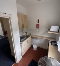 100 Wembley Park Dr, Wembley to rent Interior Photo- Image 1 of 5