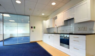 Waterside Dr, Wigan for rent Interior Photo- Image 2 of 2