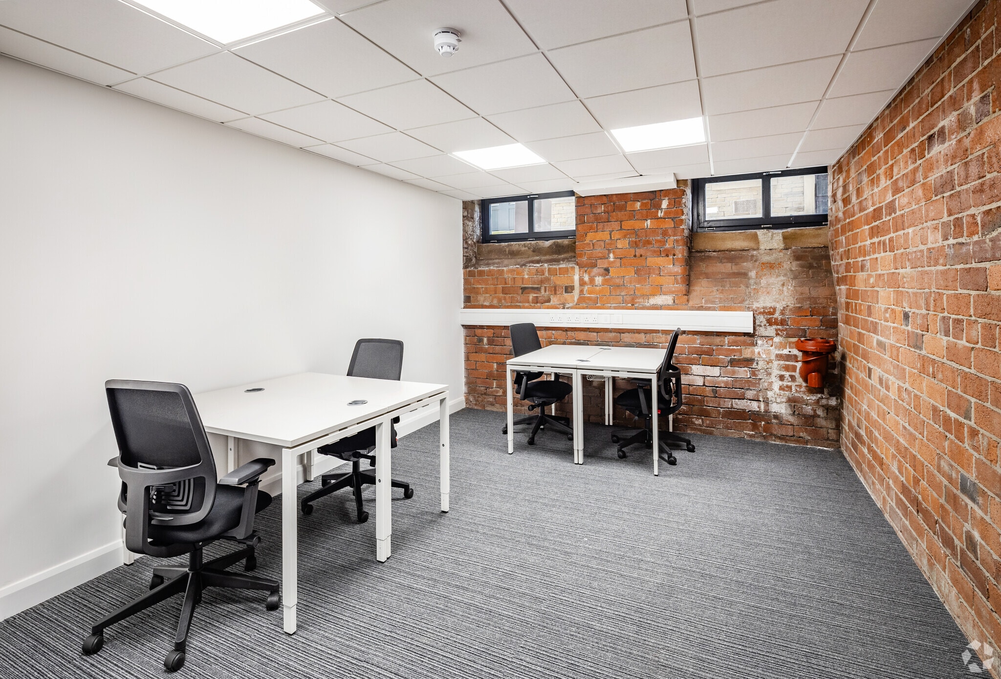 Cape St, Bradford to rent Interior Photo- Image 1 of 9