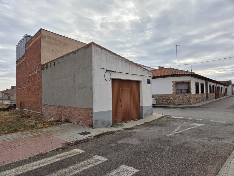Calle Duque de Alba, 10, Sonseca, Toledo for sale - Building Photo - Image 2 of 9