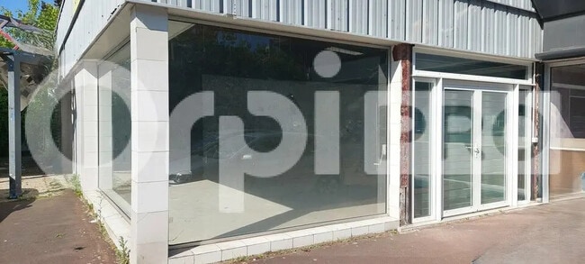 Location Commerce 568 m²