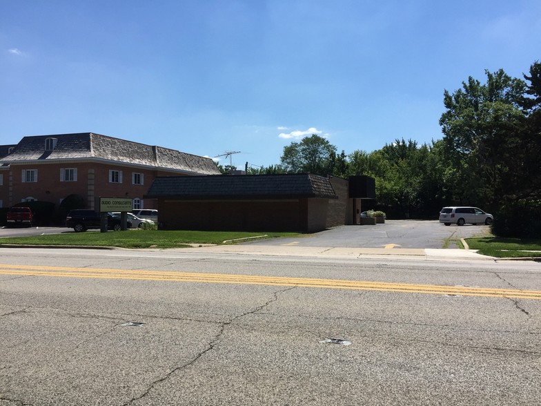 110 E Ogden Ave, Hinsdale, IL for sale - Primary Photo - Image 1 of 1