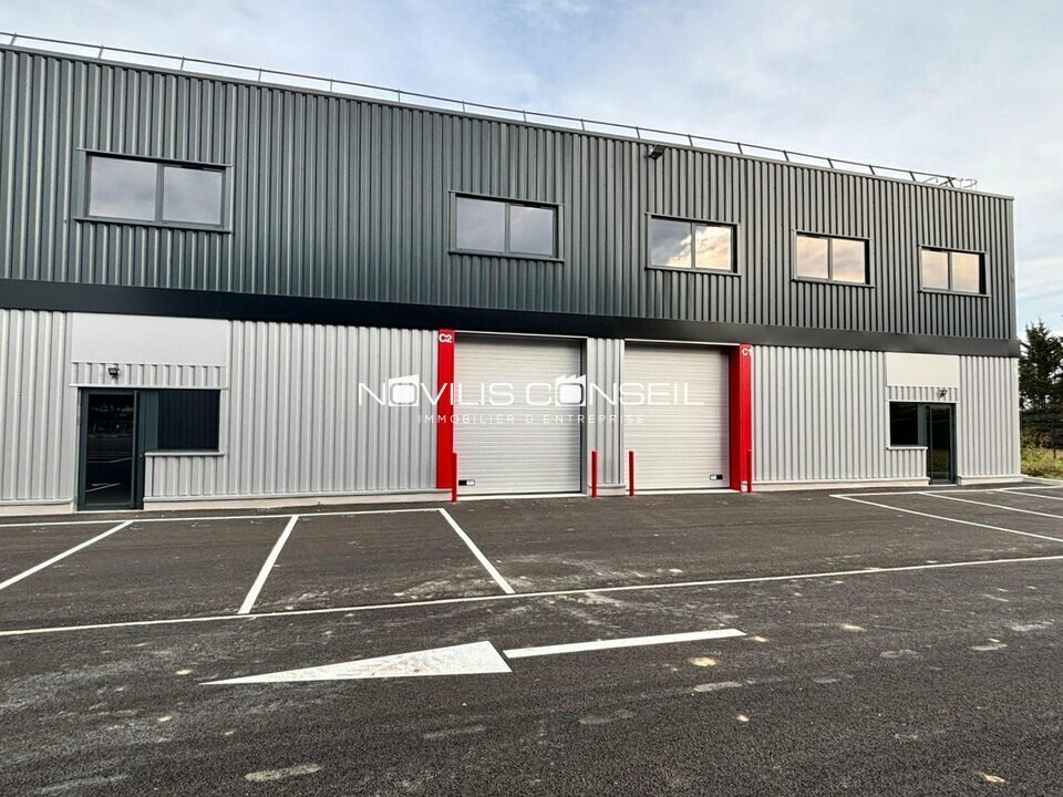 Light Industrial in Bruguières to rent Building Photo- Image 1 of 9