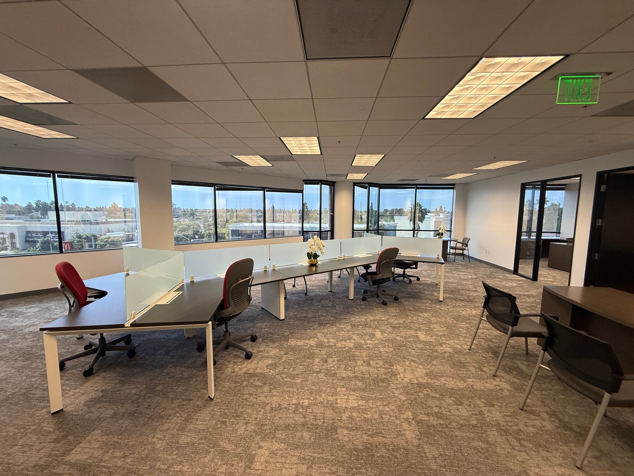 3070 Bristol St, Costa Mesa, CA to rent Interior Photo- Image 1 of 9