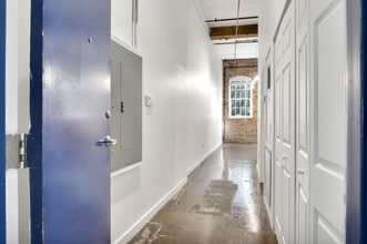 887 W Marietta St NW, Atlanta, GA to rent Interior Photo- Image 2 of 10