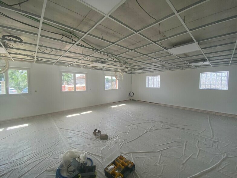 25 Rue Travers Des Champs Guillaume, Cormeilles-en-Parisis to rent - Interior Photo - Image 2 of 7
