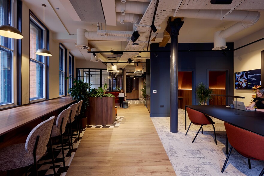 117-119 Portland St, Manchester to rent - Building Photo - Image 1 of 18