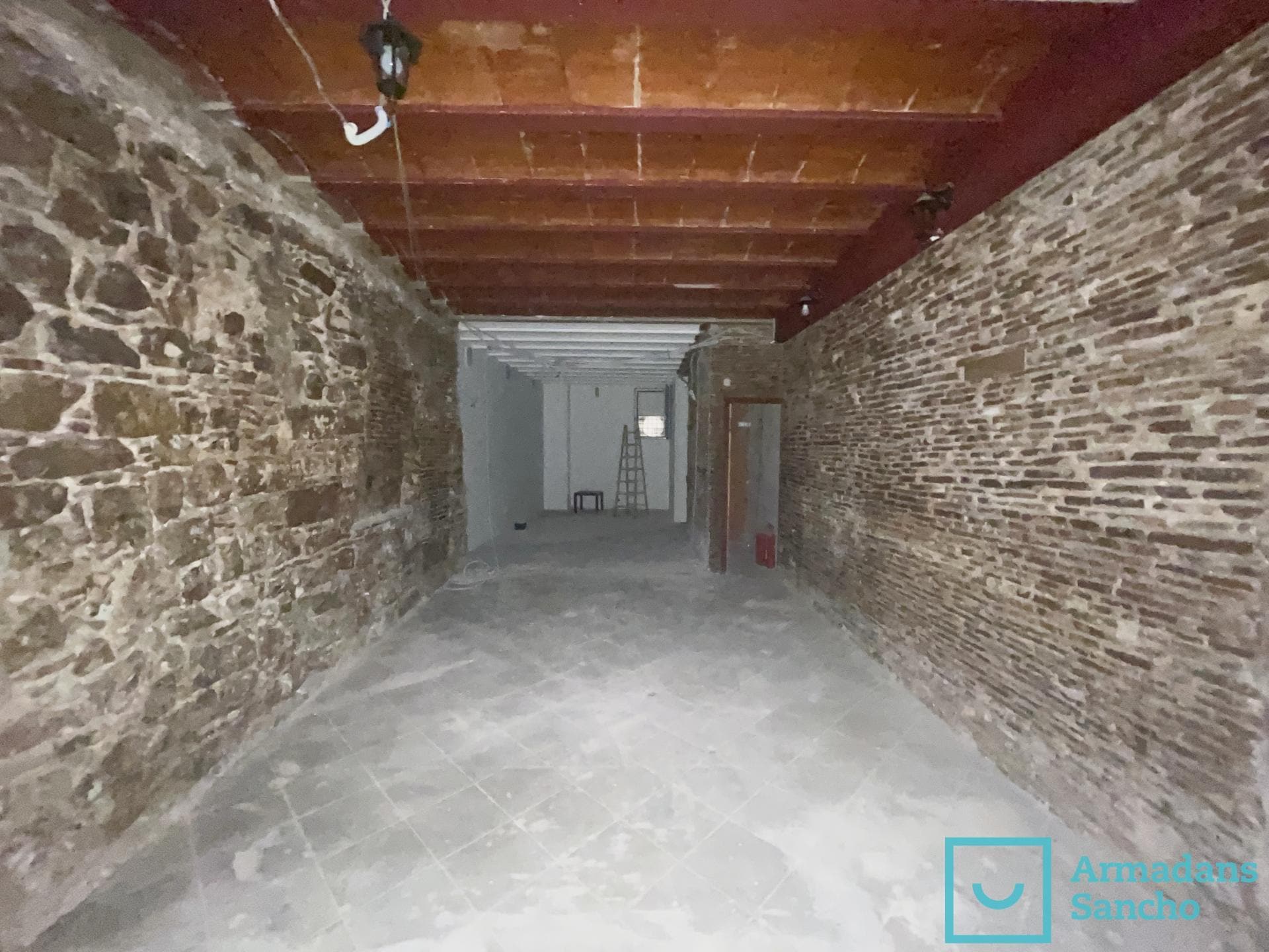 Retail in Barcelona, Barcelona to rent Interior Photo- Image 1 of 7