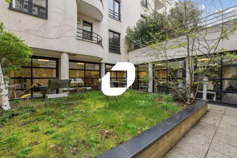 Vente Bureaux 439 m² - Photo 1