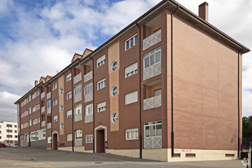 Plaza Espronceda, 22, Segovia, Segovia for rent - Primary Photo - Image 1 of 1