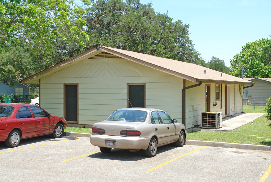 1009 Meredith Dr, Austin, TX for rent - Building Photo - Image 2 of 2