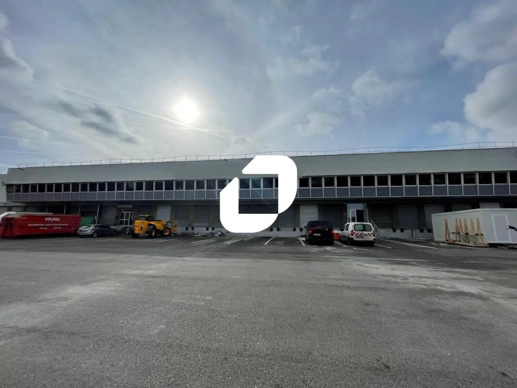 Industrial in Rosny-sous-Bois to rent Building Photo- Image 1 of 6