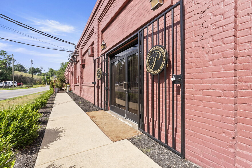 329 S Church St, Cynthiana, KY for sale - Building Photo - Image 3 of 60