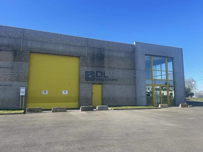 Location Commerce 674 m²