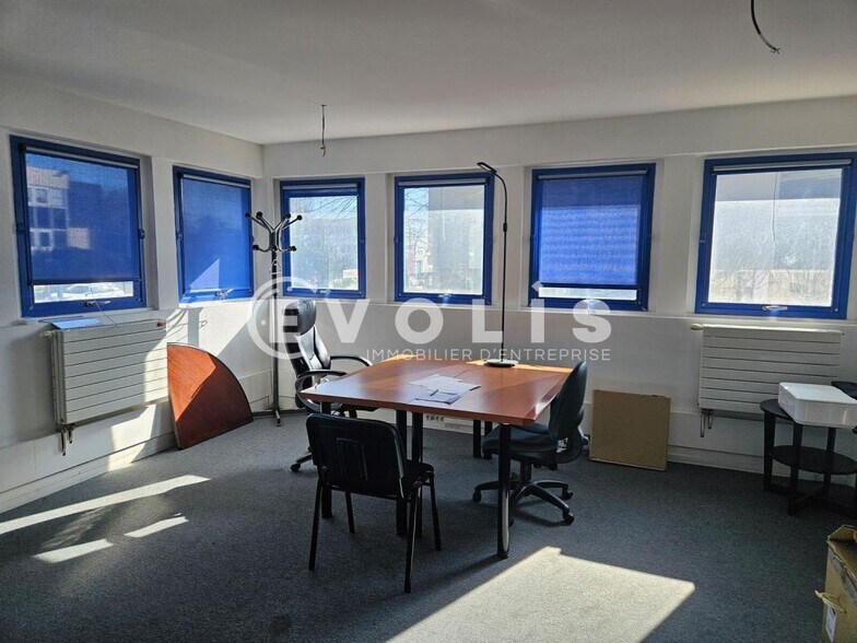 Office in Palaiseau for sale - Interior Photo - Image 2 of 10