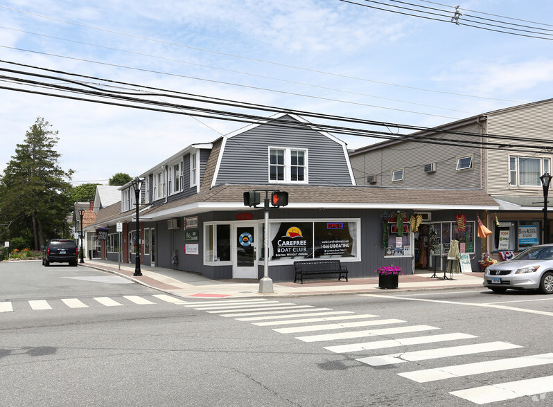 1-3 E Main St, Clinton, CT for sale - Primary Photo - Image 1 of 1