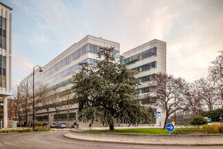 More details for 1 Place Louis Renault, Rueil-Malmaison - Office to Rent