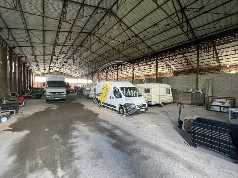 Industrial in Muret to rent - Building Photo - Image 1 of 3