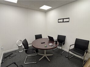 25 London Rd, Portsmouth to rent Interior Photo- Image 2 of 2