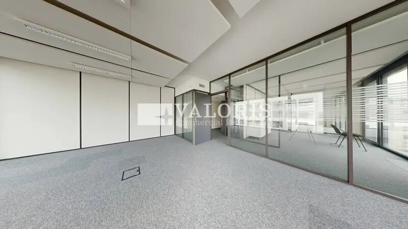 8 Rue Maurice Moissonnier, Vaulx-en-Velin to rent - Interior Photo - Image 2 of 8