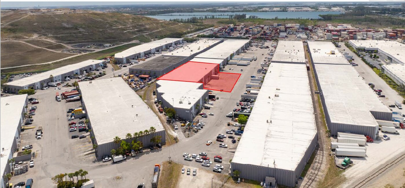 9202-9292 NW 101st St, Medley, FL to rent Building Photo- Image 1 of 6