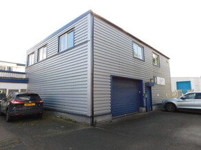 Fircroft Way, Edenbridge for sale Building Photo- Image 1 of 5