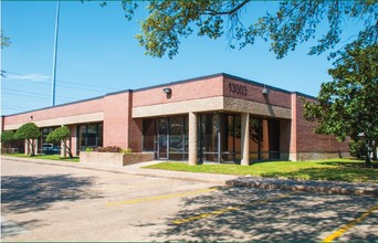 13003 Southwest Fwy, Stafford, TX for rent Building Photo- Image 1 of 11