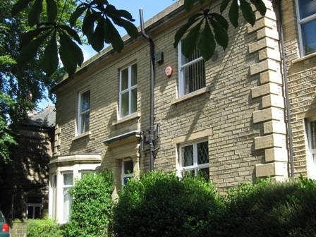 22-24 Edgerton Rd, Huddersfield to rent - Building Photo - Image 3 of 3