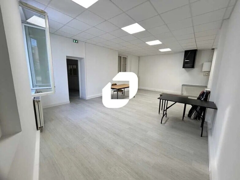 Office in Argenteuil to rent - Interior Photo - Image 3 of 9