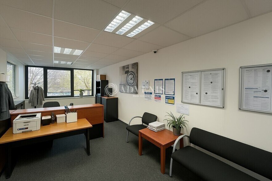 Office in Rosny-sous-Bois to rent - Interior Photo - Image 2 of 12