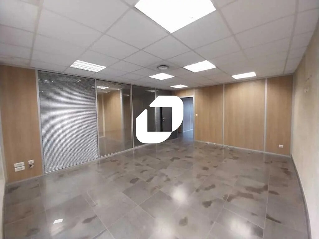 Location Bureaux 120 m² à 252 m² - Photo 1