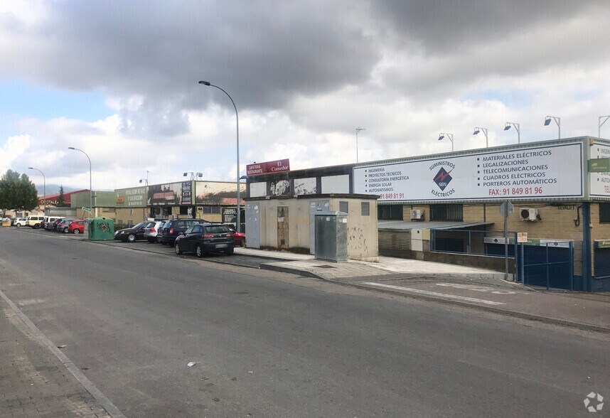 Industrial in Collado Villalba, Madrid to rent - Building Photo - Image 2 of 2