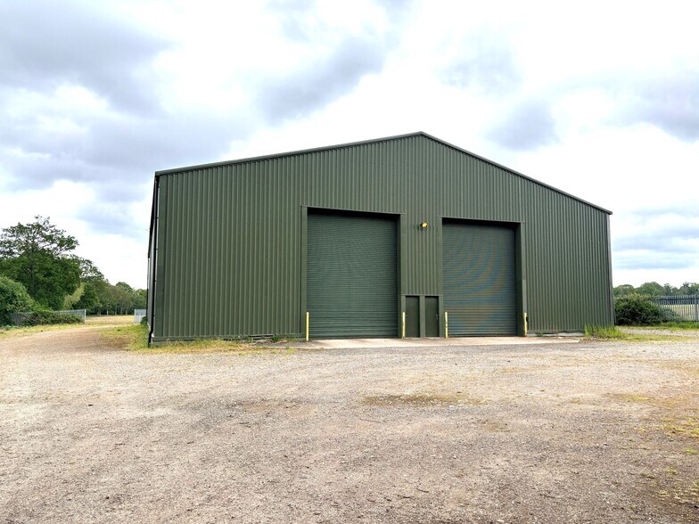 Forest Rd, Wokingham to rent - Building Photo - Image 1 of 1