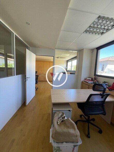 Office in Marseille to rent - Interior Photo - Image 3 of 3