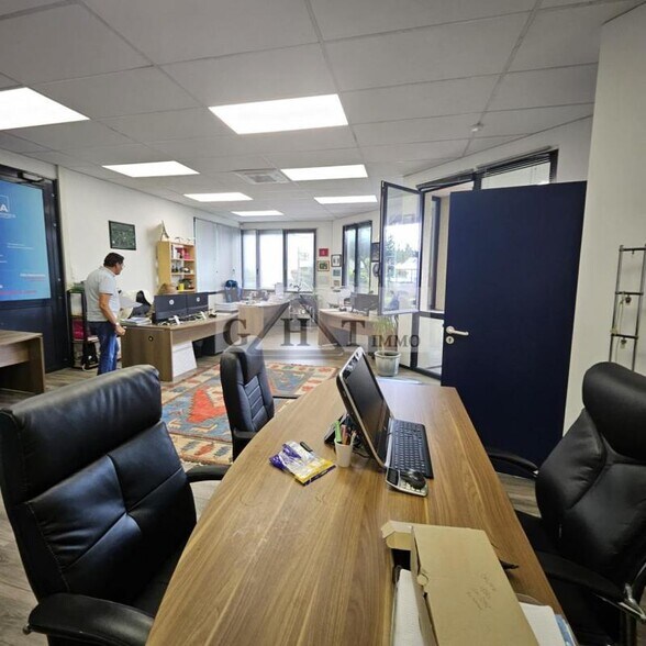 Office in Créteil for sale - Building Photo - Image 1 of 10