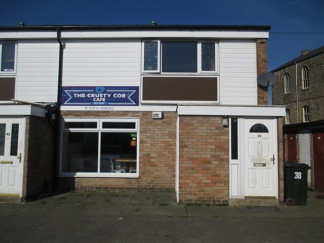 38-52 Leonard St, Bingley to rent - Primary Photo - Image 1 of 1