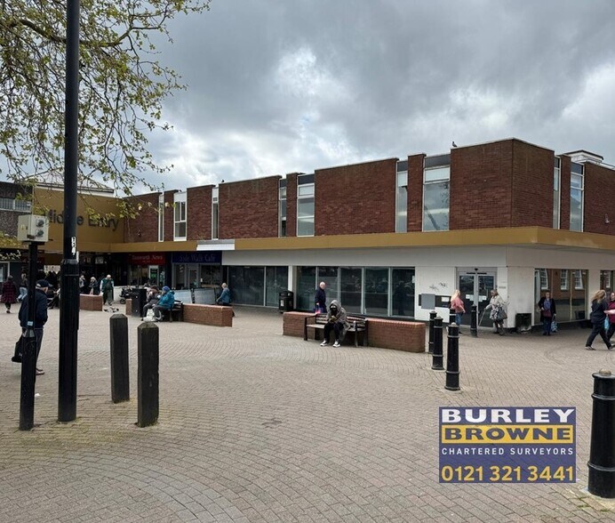 Market Pl, Tamworth to rent - Building Photo - Image 3 of 4