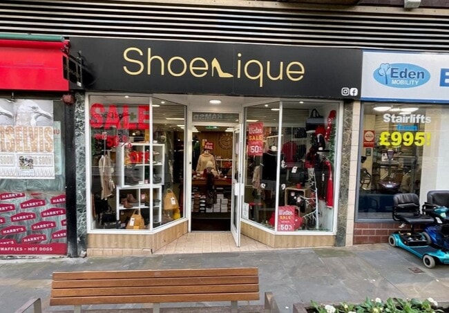 More details for 12 Newborough, Scarborough - Retail to Rent