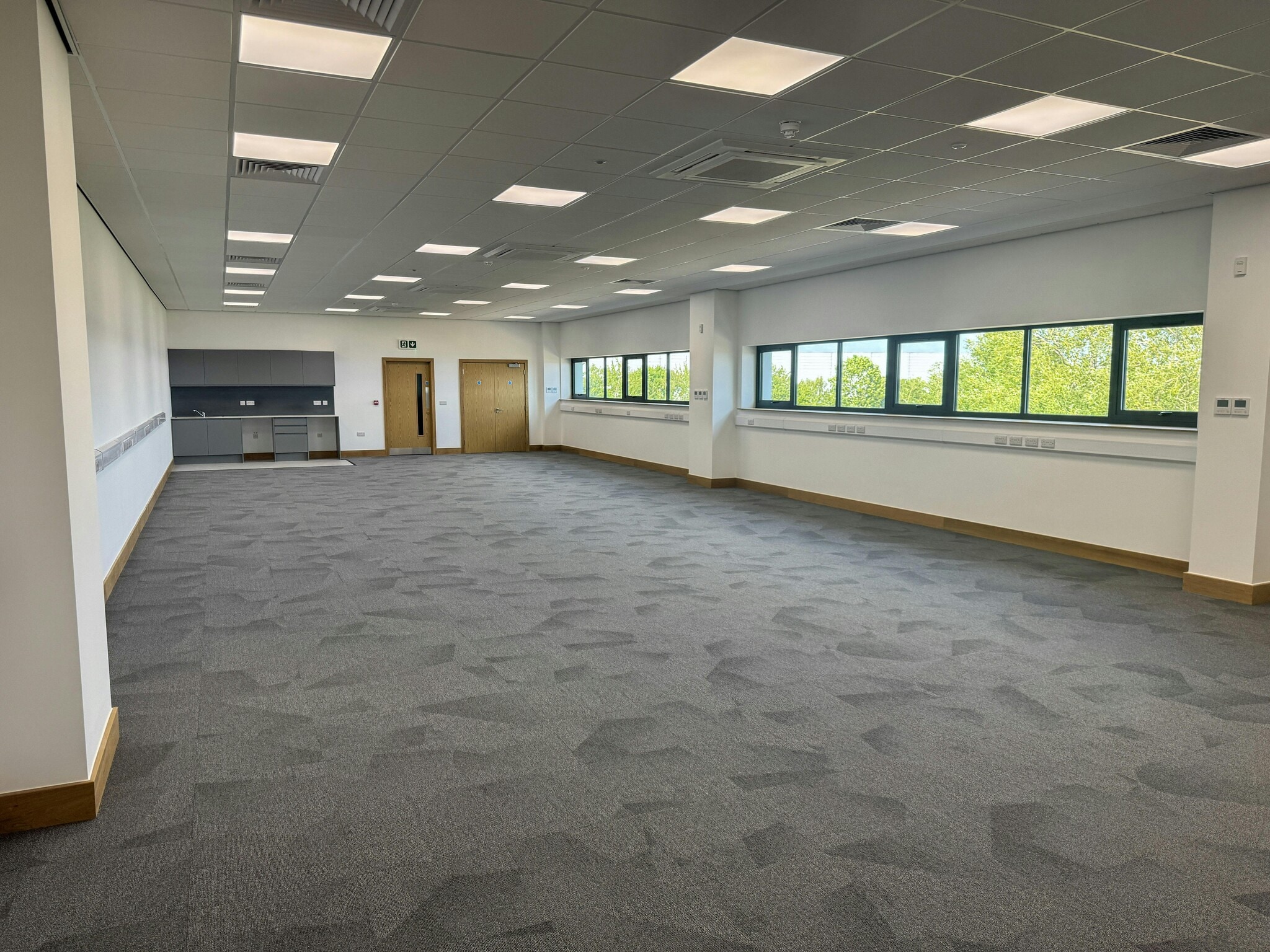 Enterprise Park, Lutterworth to rent Interior Photo- Image 1 of 2