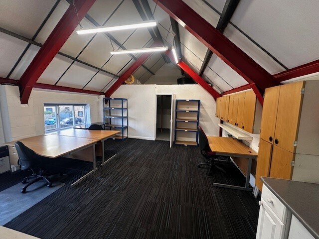 Priory St, Hertford to rent - Building Photo - Image 2 of 9