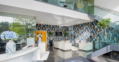 8 Barnes Wallis Rd, Fareham to rent Interior Photo- Image 2 of 8